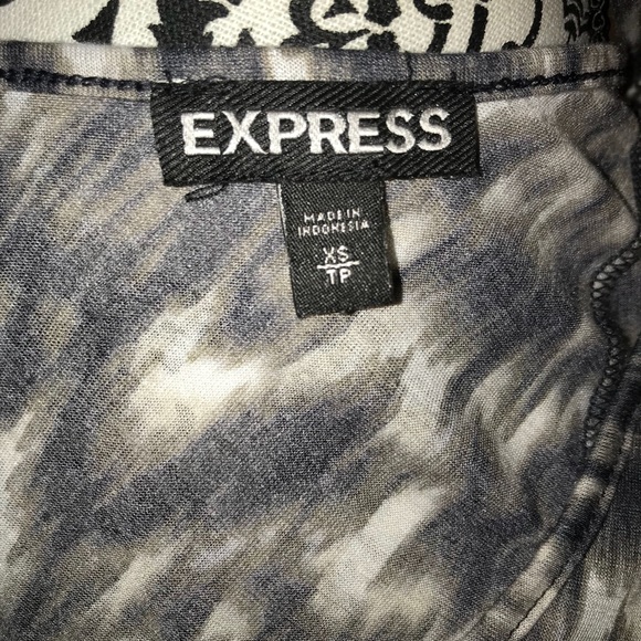 Express extra small black-and-white leopard shirt - Picture 4 of 4
